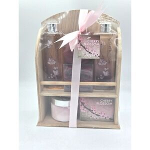 Deluxe Cherry Blossom Spa Set‎